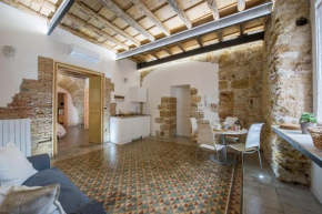 Stylish home in front of Casa Professa